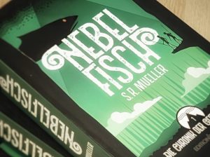 Bücherstapel NEBELFISCH